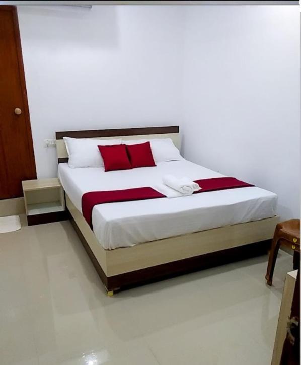 Hotel Tharavad Residency Iritti Exterior foto